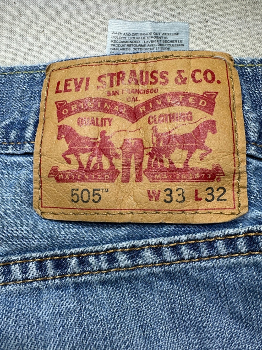 2010 Classic Men's 505 Straight-Leg Levi Jeans light wash distressed. 33” #y2k - Picture 5 of 11